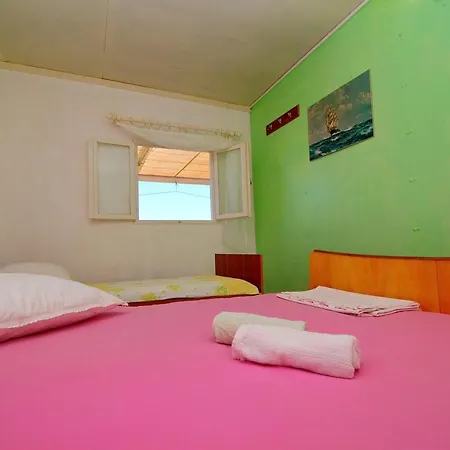 Apartamento Robinson House Biondina - Two Bedroom House With Terrace And Sea View Blato (Korcula)
